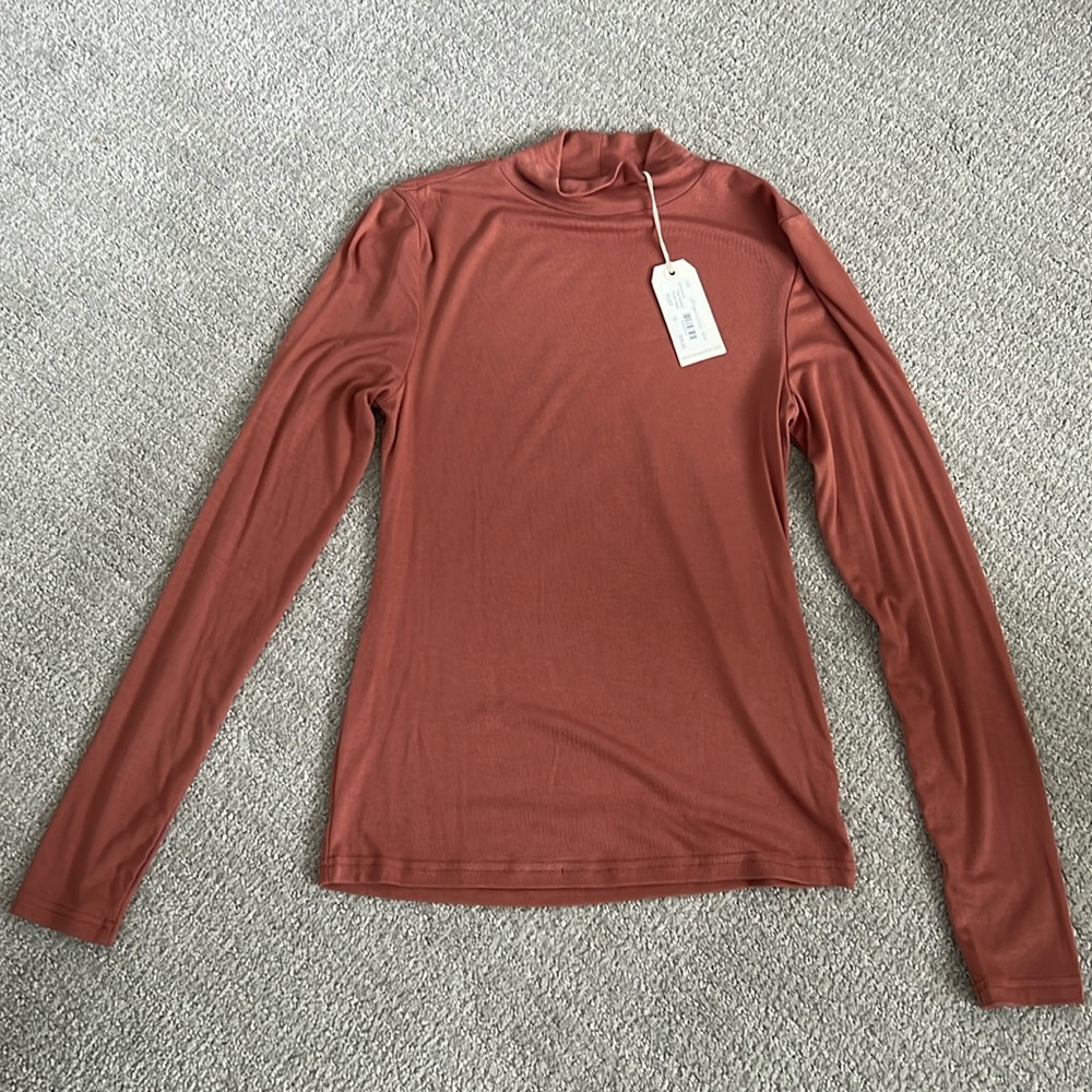Hope Ave Mockneck